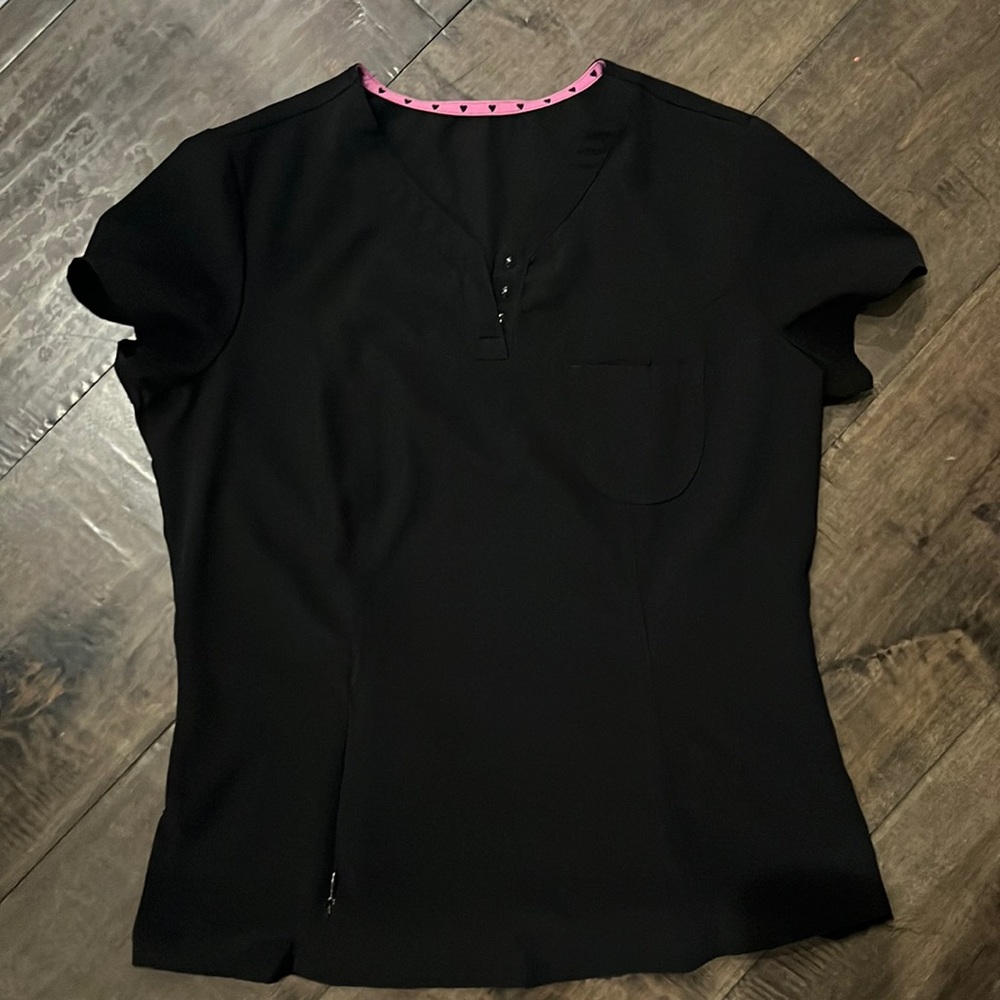 HeartSoul Set -XS tuck-able top w/ Petite XXS scrub jogger bottoms
